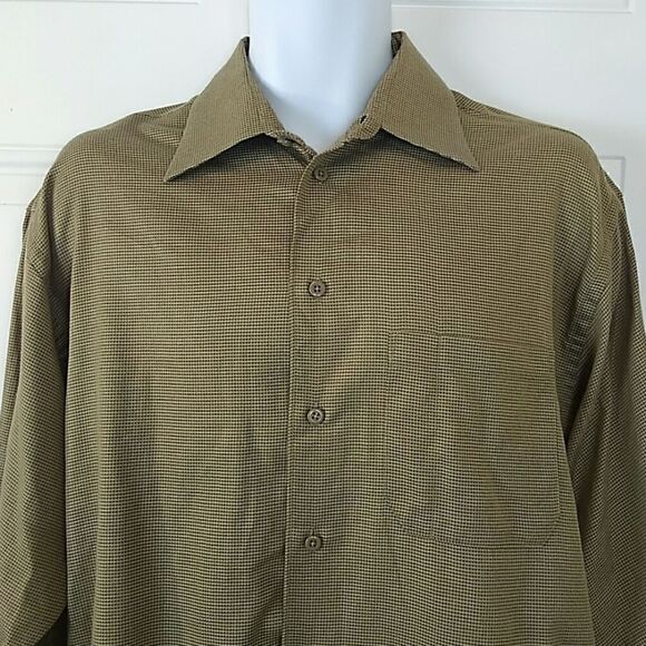 (3/$20) Kenneth Cole waffle print button front shirt - Picture 2 of 8